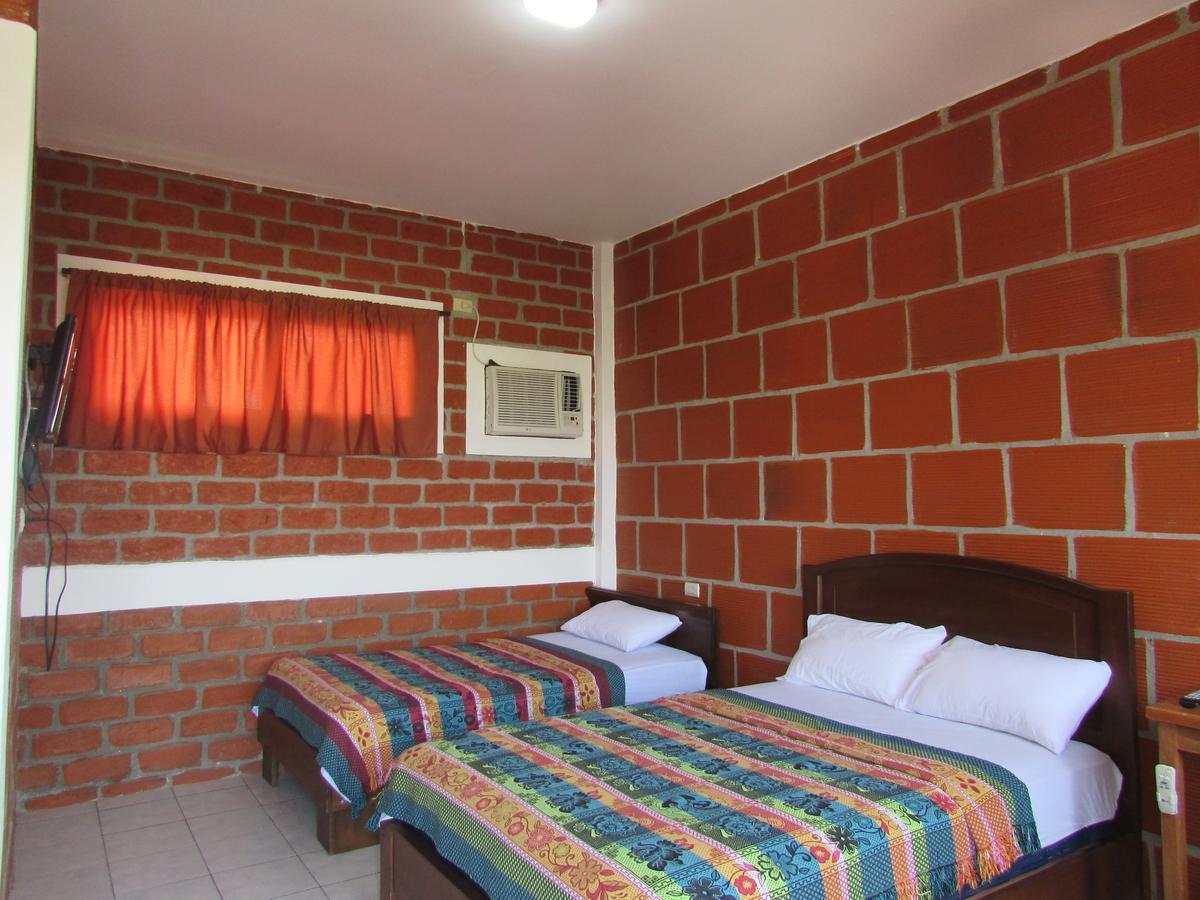Pororoca Inn Playas Exterior photo
